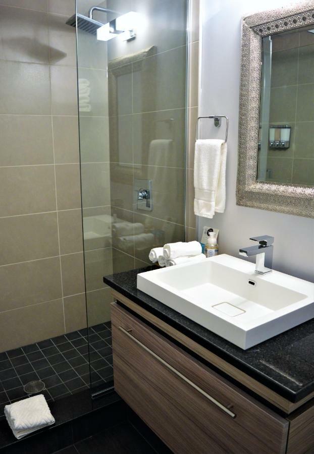 Simply Luxury Stays Ottawa Exteriör bild